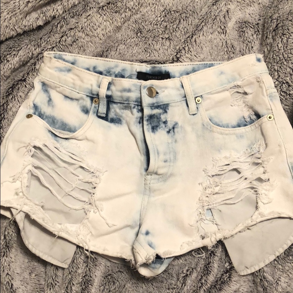 High waist distressed shorts